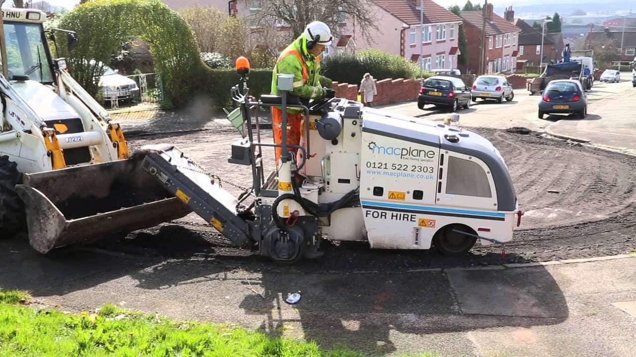 Road planing in Staffordshire