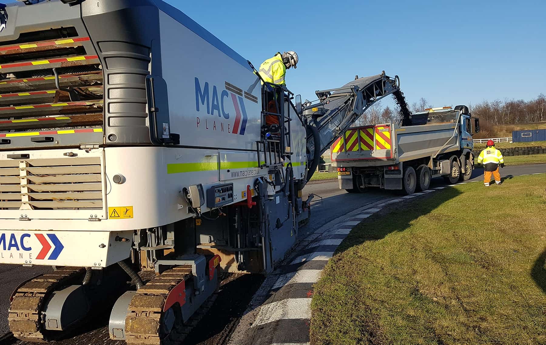 What information do you need for a road planer hire quote?