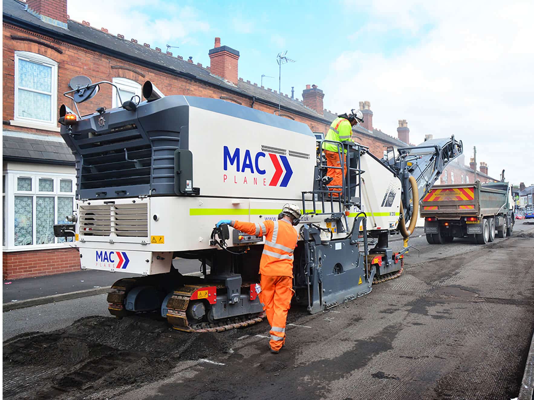 MAC road planer on site